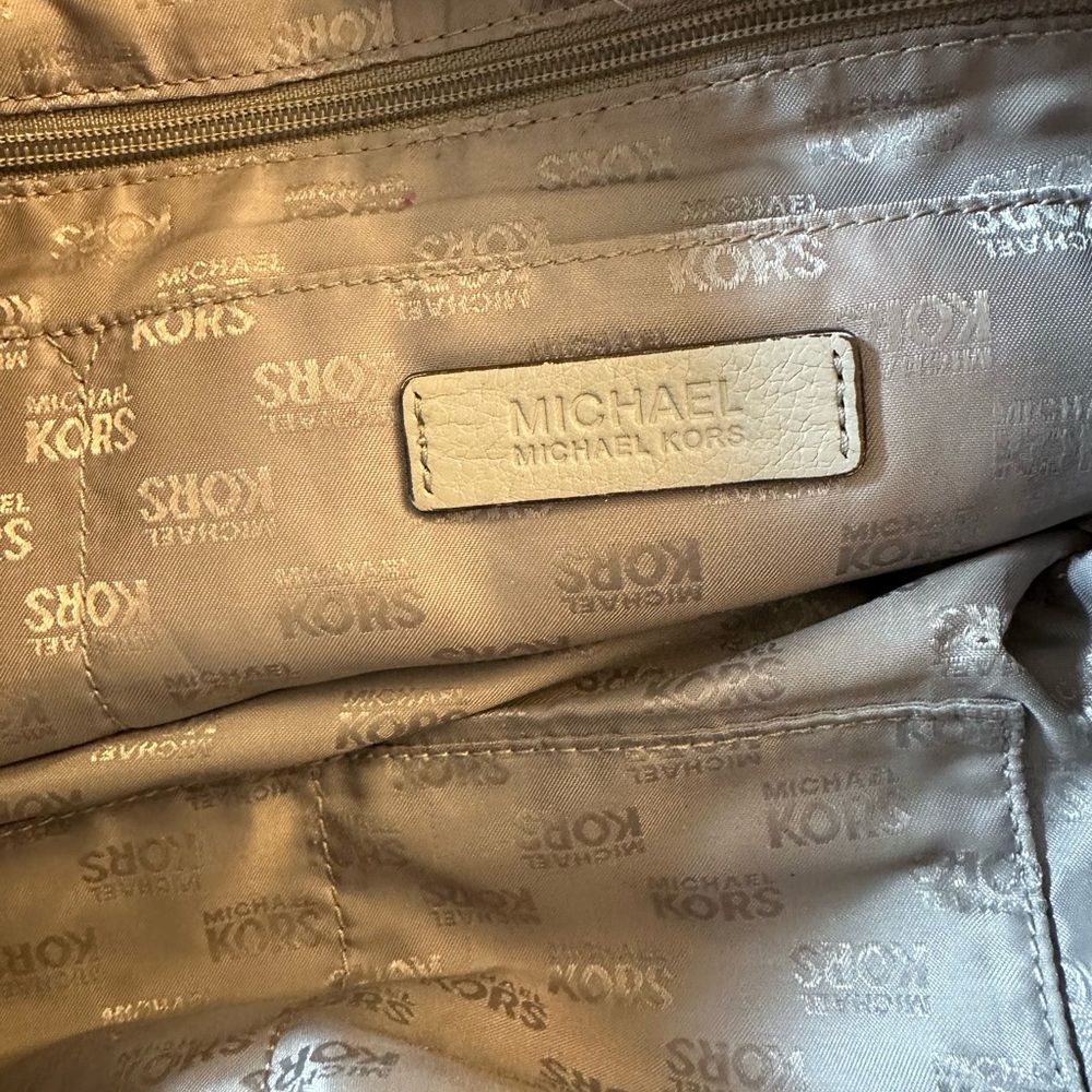 Michael Kors Gray Leather Hobo Bag Like New Spotless - Picture 4 of 7